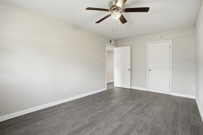 Building Photo - 201 S Kansas Ave