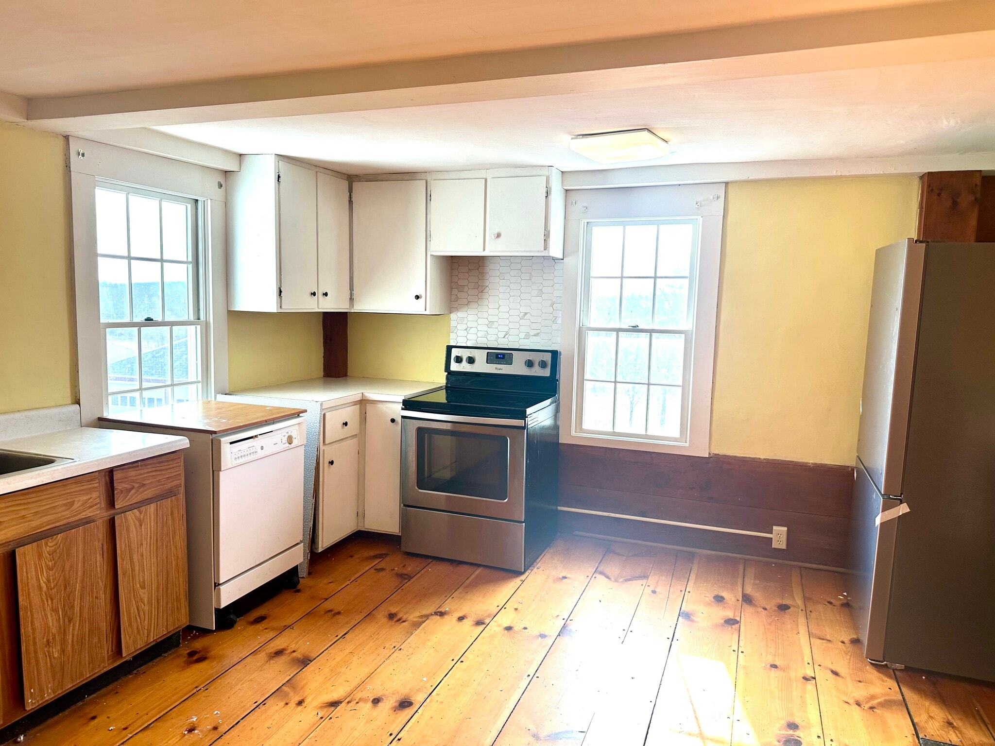 Kitchen - 61 Chesterfield Rd