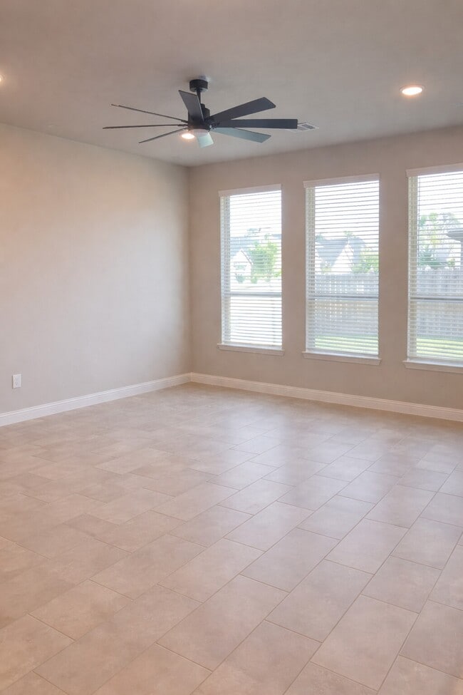Building Photo - 10442 Eastern Bluestar Dr