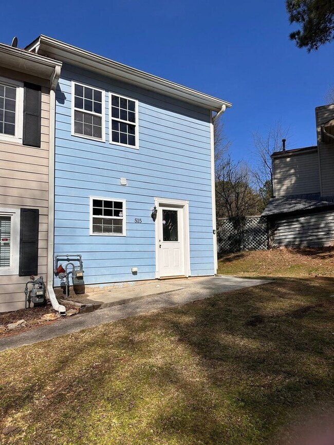 Building Photo - Charming 3BR Townhome in Atlanta