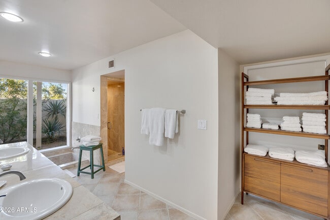 Building Photo - 7441 E Century Dr