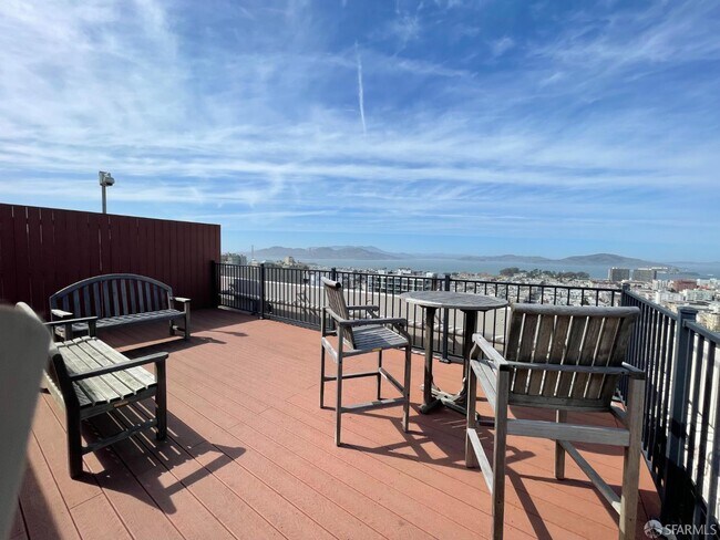 Building Photo - 2040 Franklin St