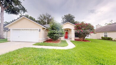 Building Photo - 440 Crescent Pond Dr