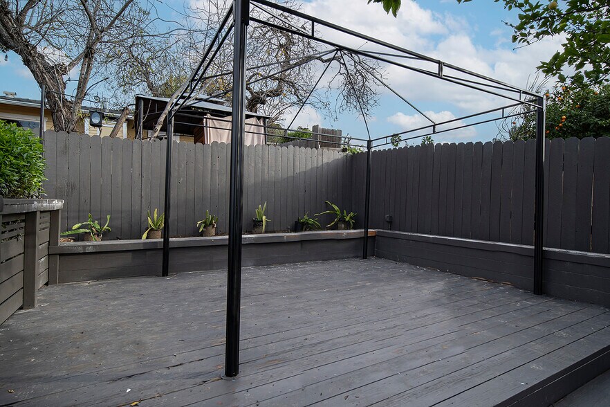 Building Photo - 1818 Wollam St