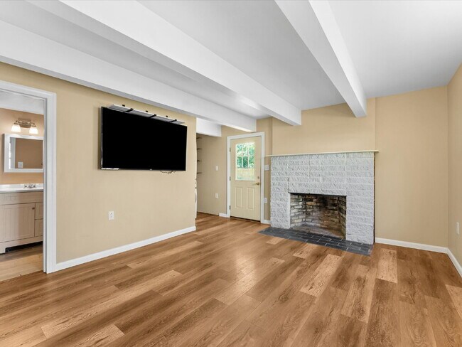 Building Photo - 7602 Woodman Rd