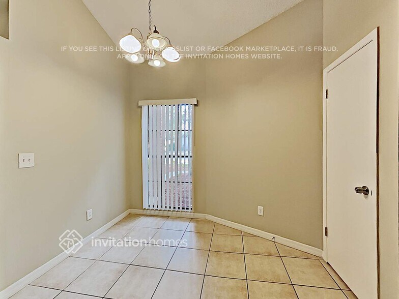 Building Photo - 12111 Wildbrook Dr