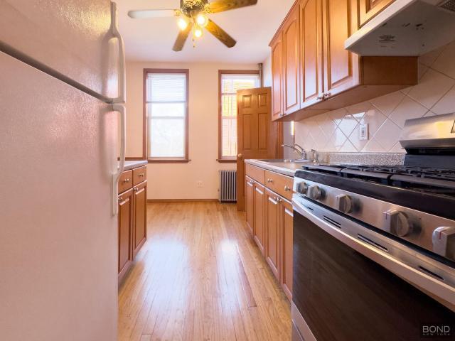 Building Photo - 1 bedroom in Brooklyn NY 11222