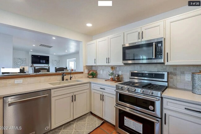 Building Photo - 5418 E Yolantha St