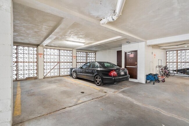 Building Photo - 405 Langley Rd