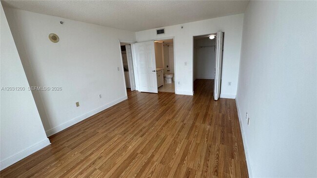 Building Photo - 3000 Coral Wy