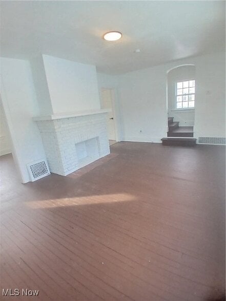 Building Photo - 39 Hilton Ave