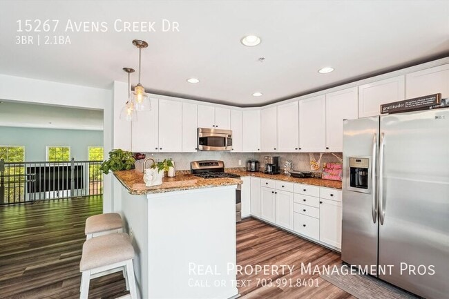 Building Photo - 15267 Avens Creek Dr