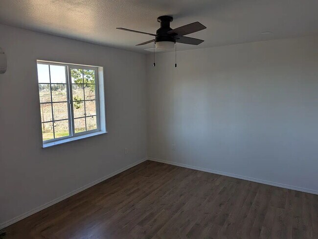 Building Photo - Home Available now!
