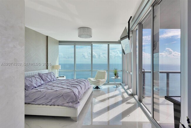 Building Photo - 17121 Collins Ave