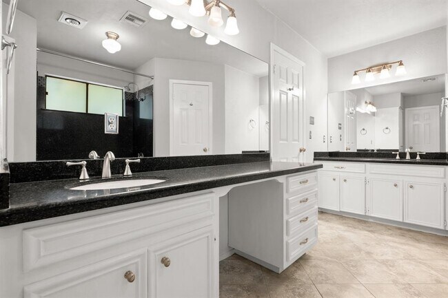 Building Photo - 3303 Sanderling Trail