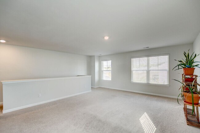 Building Photo - Summerville Home Rental