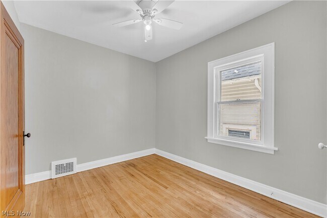 Building Photo - 3904 W 18th St