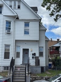 Building Photo - 682-684 E 18th St