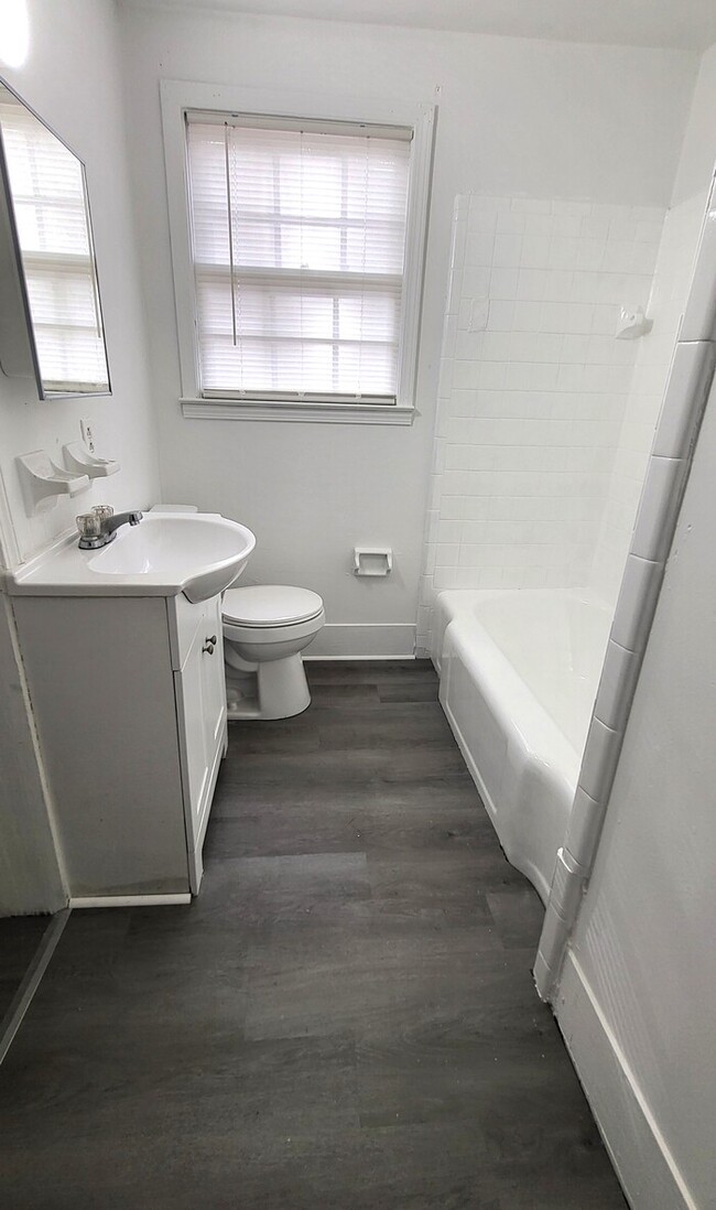 Building Photo - For Rent: Renovated Three Bedroom House in Sumter SC!