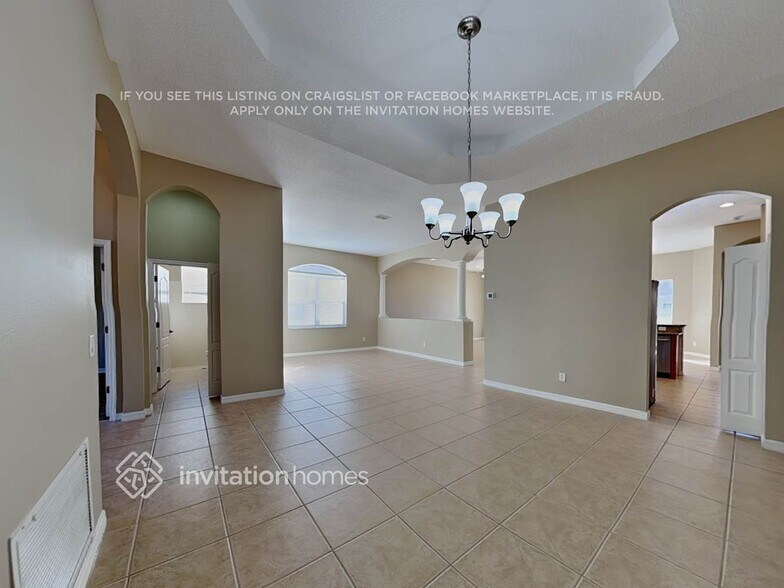 Building Photo - 332 Porchester Dr