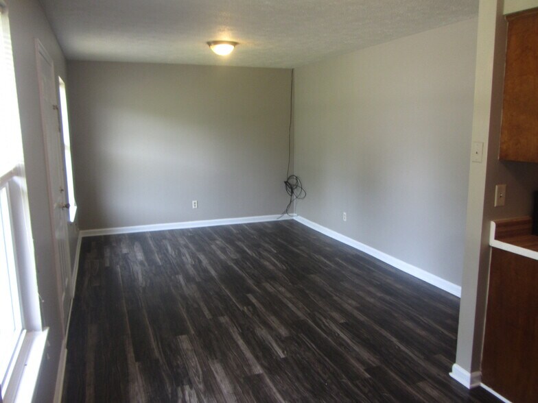 Building Photo - 146 Indiana Ave