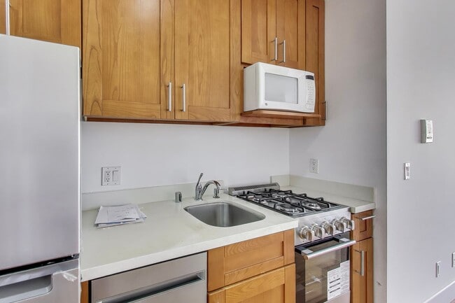 Building Photo - Prime Downtown location with a large rooft...