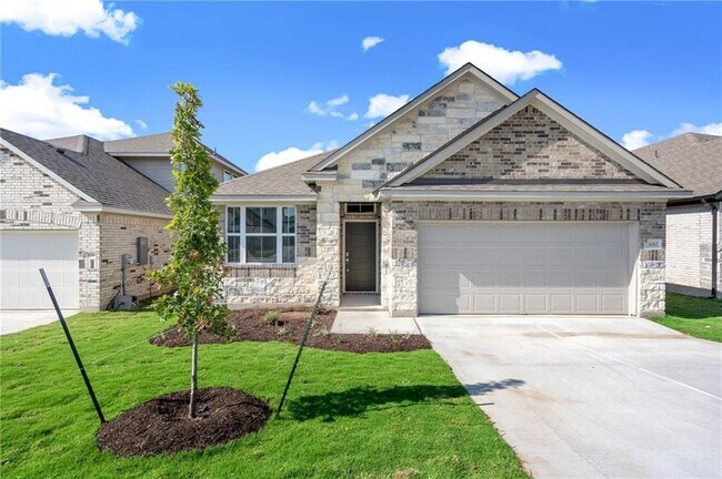 Building Photo - 1012 Paddock Ln