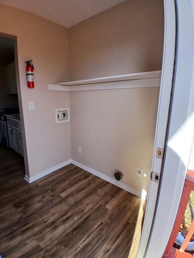 Building Photo - 502 Indian Ave