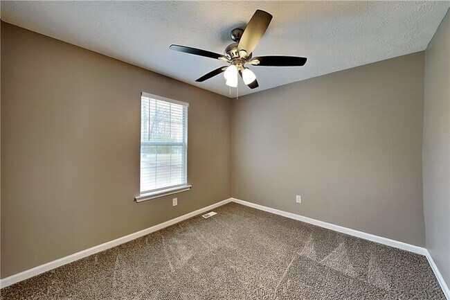 Building Photo - 209 Hale Haven Dr