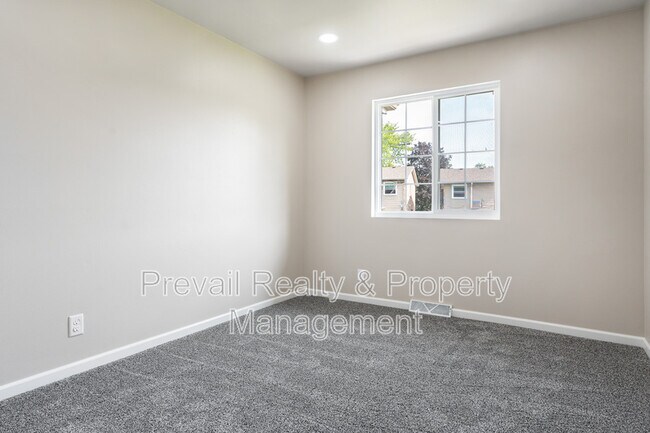 Building Photo - 4412 Pepper Dr