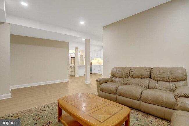 Building Photo - 8305 Covington Woods Ct
