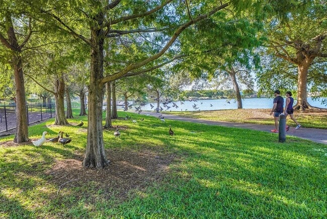 Building Photo - 1736 NW 38th St