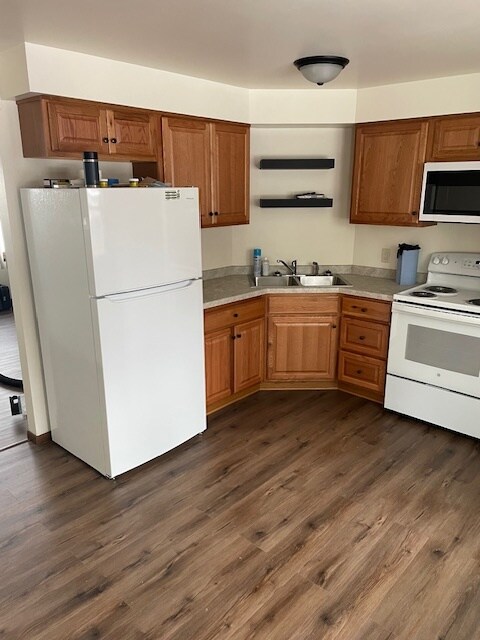 Building Photo - 922 Chancelant Ct