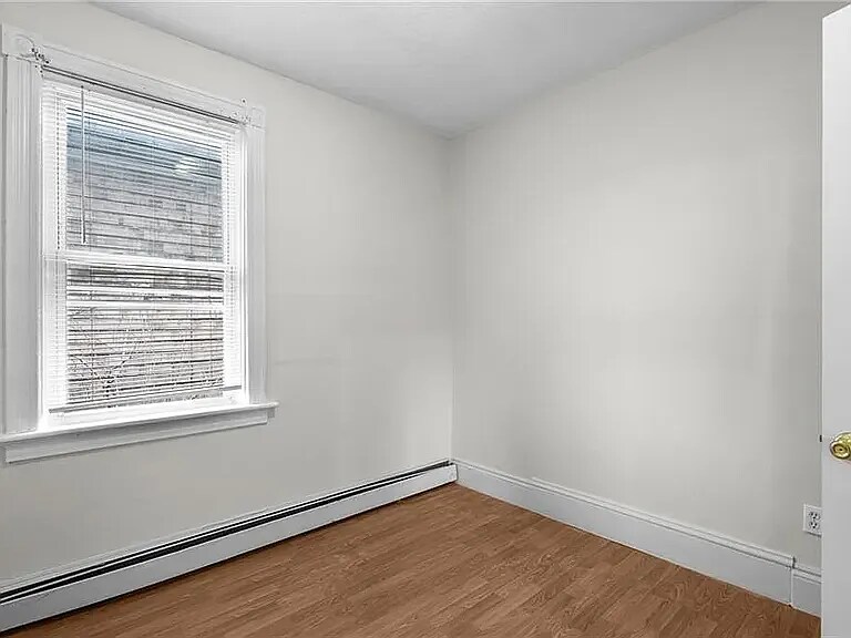 Building Photo - 77 Pekin St