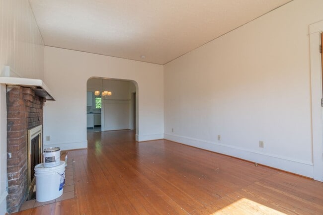 Building Photo - 5534 N Missouri Ave