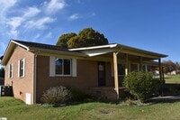 Building Photo - 143 N Hwy 101