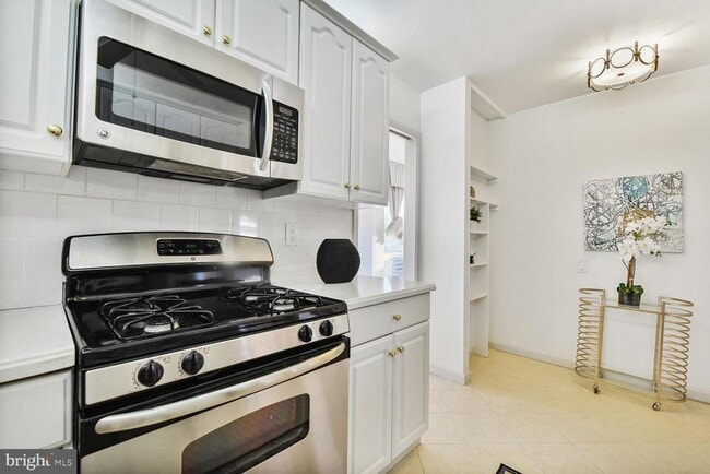 Building Photo - 4515 Willard Ave
