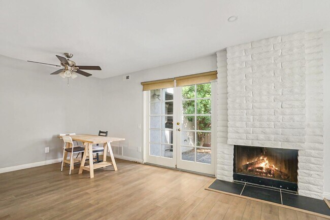 Building Photo - 3857 Camino Lindo