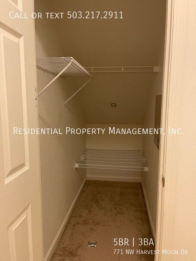 Building Photo - Alderbrook Neighborhood Home is located in...