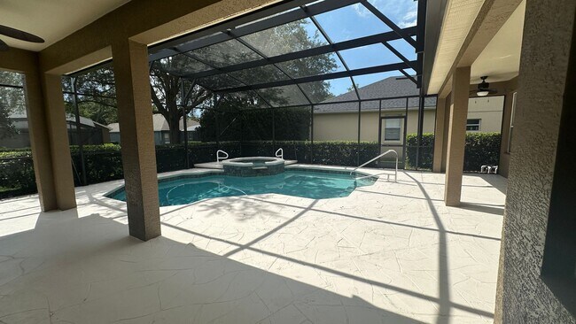 Building Photo - 1653 Cherry Ridge Dr