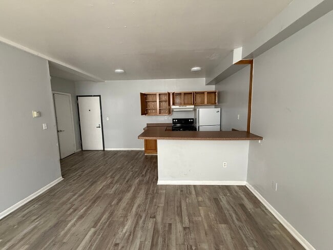 Building Photo - 194 Washington St