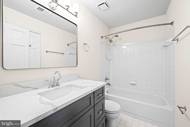 Building Photo - 2902 Jessica Ct