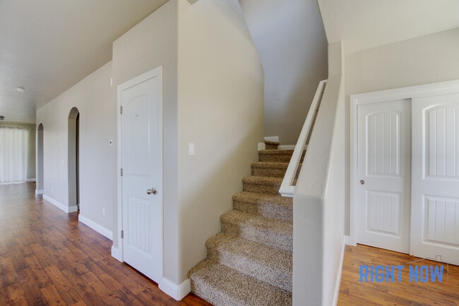 Building Photo - 4648 N Elisha Ave