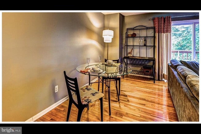 Building Photo - 26 Spring Glen Ct