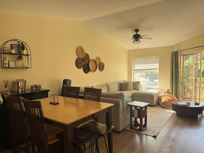 Building Photo - 4807 Via Palm Lakes