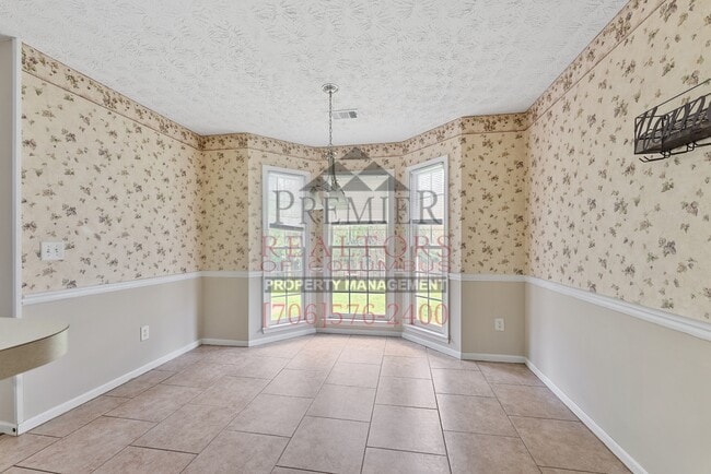 Building Photo - 6009 N Pointe Dr