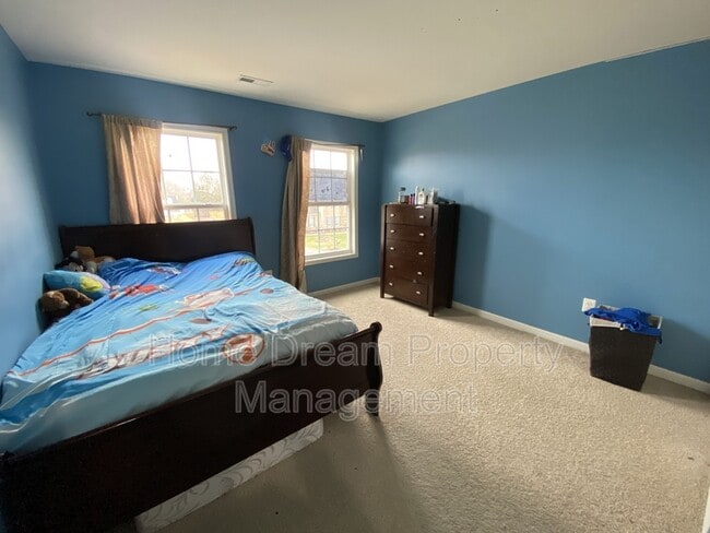 Building Photo - 11212 Katerina Dr S