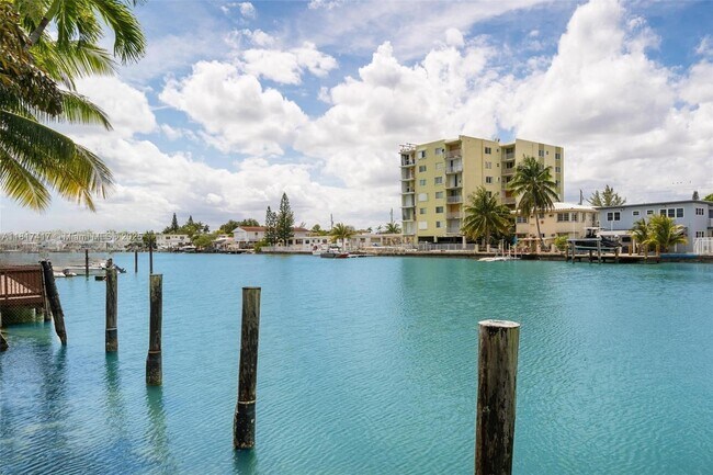 Building Photo - 8040 Tatum Waterway Dr