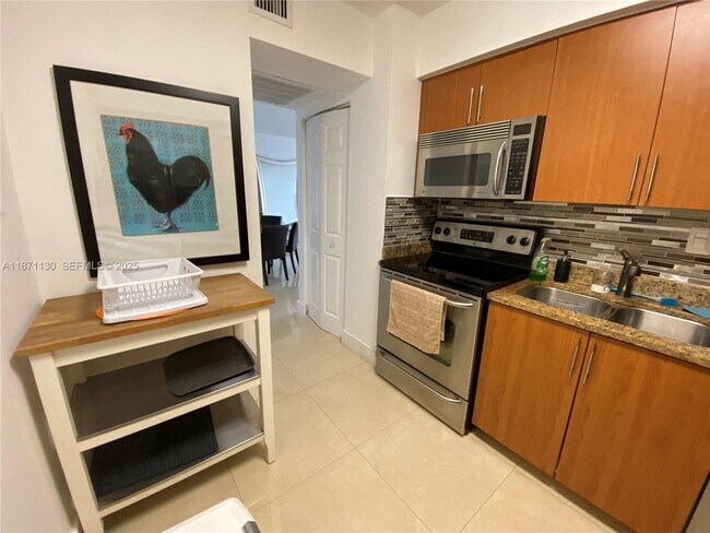 Building Photo - 3300 NE 192 St