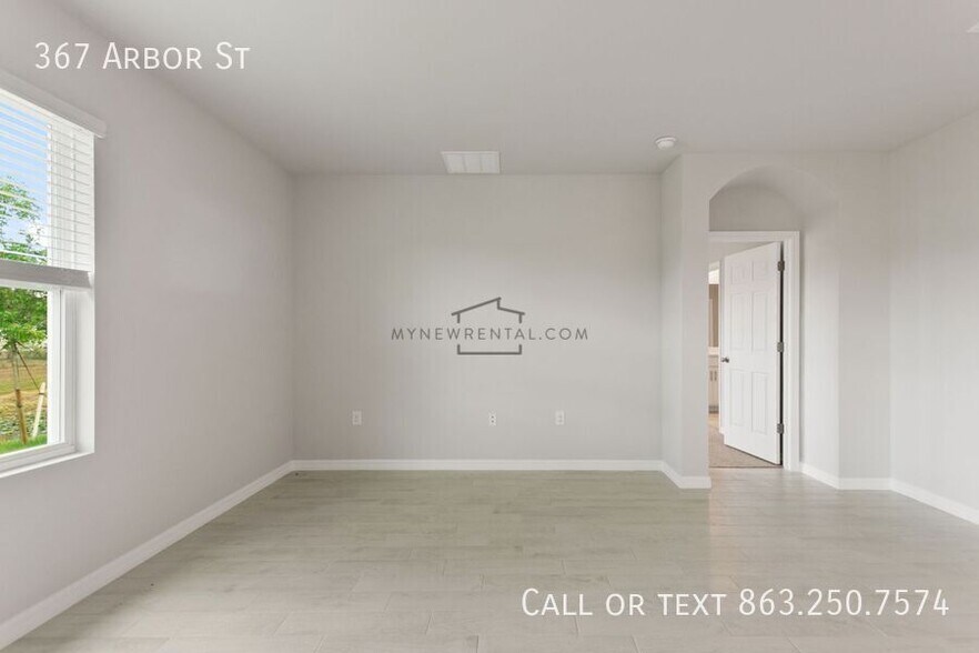 Building Photo - 367 Arbor St